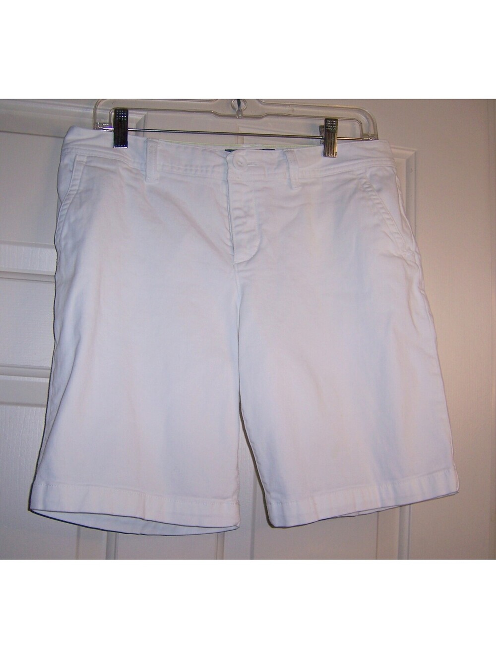 Eddie Bauer Slightly Curvy Chino Shorts White Women's Size 8